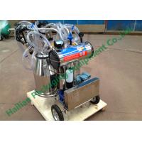 China Hand Operated Milk Sucking Machine Twin Buckets With Vacuum Pump on sale