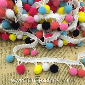 China Machine producing OEM wholesale beautiful fabric drapery trimmings beaded pom pom fringes supplier