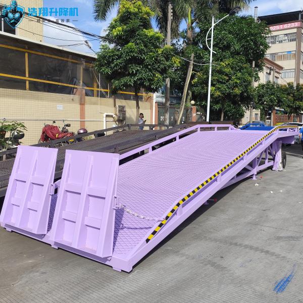 Adjustable Hydraulic Mobile Loading Dock Portable Forklift Ramp For Factories Logistics Hubs