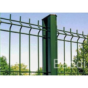 Green Vinyl Coated Wire Mesh Fence Boundary With Metal Post Simple Structure