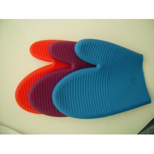 China  No BPA , non radiative Silicone  Kitchenware oven gloves /  mitts  gauntlets  for cooking supplier