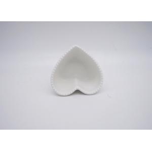 China Strong Dolomite Matte White Heart Shaped Ceramic Bowls With Embossed Bead On Rim supplier
