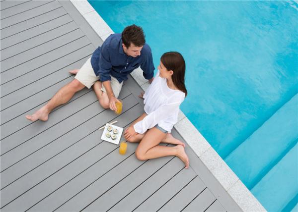 Grey WPC Composite Decking Board / Outdoor Floor Decking Tiles