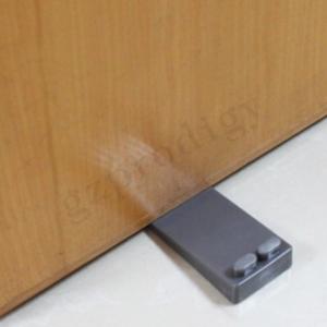 China OEM Nonslip PVC Plastic Door Wedge 88x40x19mm Dark Grey Color supplier