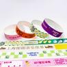 China カスタムロゴ印刷と配列番号付きの Tyvek 紙の腕帯 wholesale