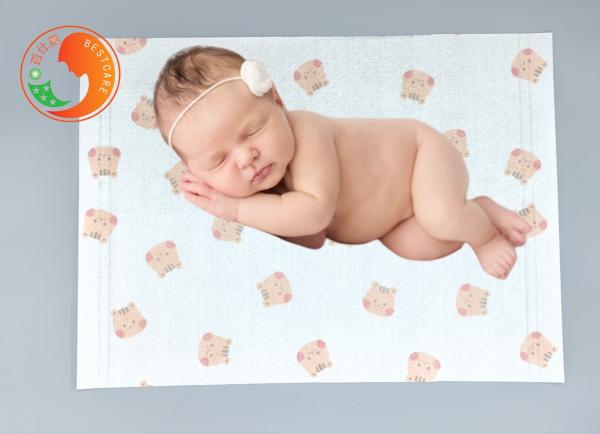 Alfombrilla desechable ligera para pañales, versátil con estampado