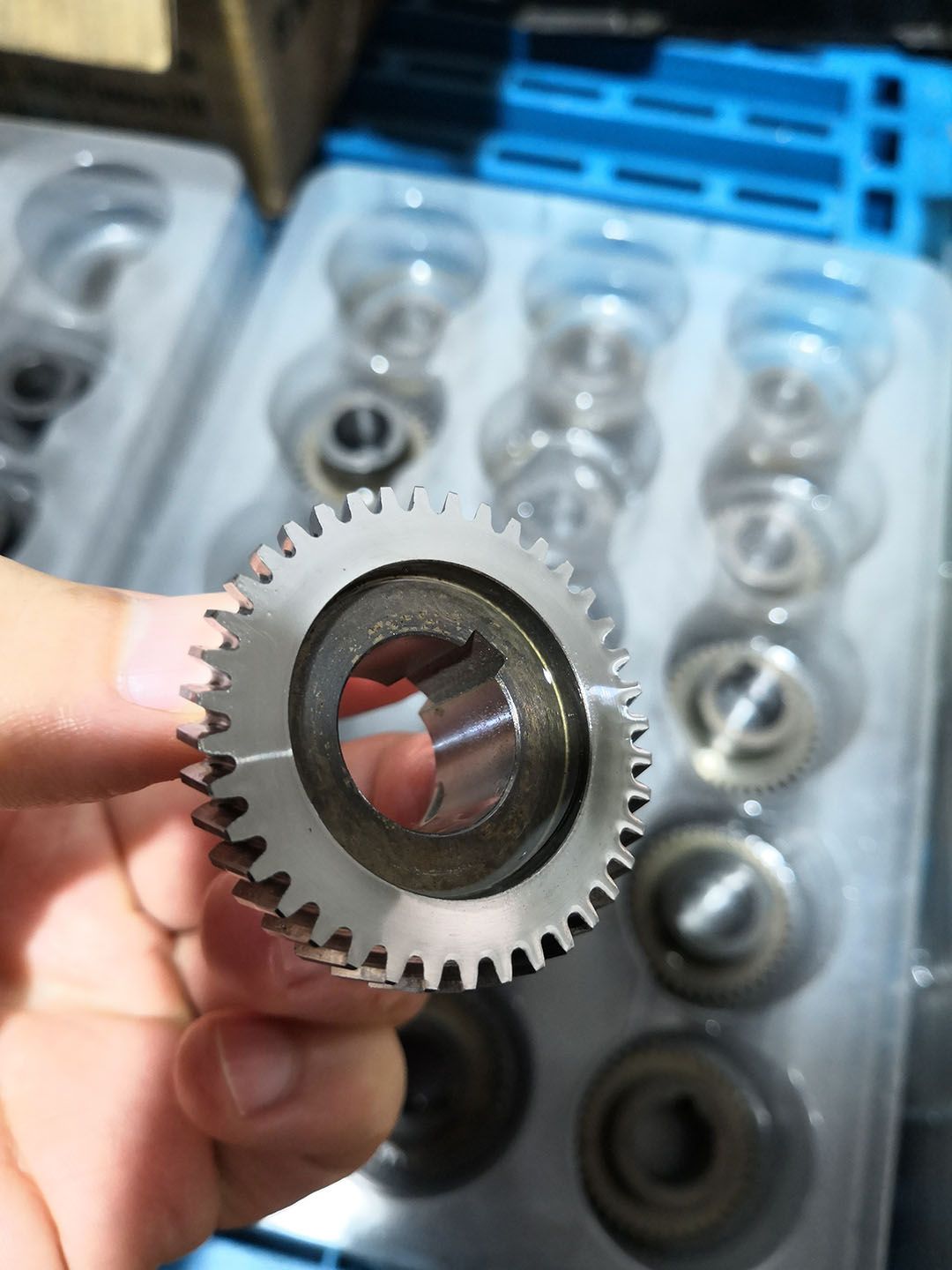 China Smooth and Accurate Conical Transmission Output Gear Shaft with Helical Worm Gear wholesale