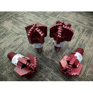 China PDCドラッグビット 140mm 5ブレード API 2 7-8 REG PIN PDCドリルビット 販売 supplier