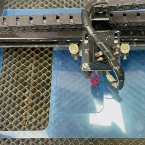 Custom Print Screen Protector Laser Cutting Machine For Stickers