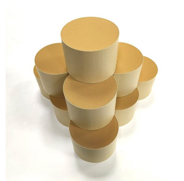 Catalizador Denox SCR de panal de miel con alto caudal para convertidores catalíticos