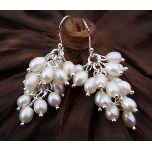 China Sterling silver cluster pearls grape dangling earring, freshwater pearl earrings supplier