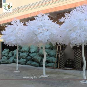 UVG GRE011 10ft white artificial christmas tree with wood fake banyan trees for party decoration