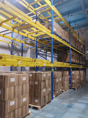 LIFO Storage Push Back Racking , Powder Coating High Density Warehouse Racking