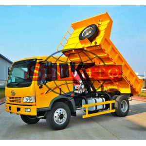 China Light Medium Duty 7 Ton Tipper Truck With Right Hand Driving Steering 4x2 Type supplier
