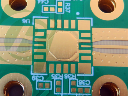 China PCB de alta frecuencia de 2 capas RF-10 con bajo factor de disipación y alta constante dieléctrica para RF y microondas wholesale