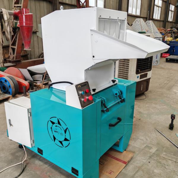 350kg/H-500kg/H PVCパイプクラッシャーマシン PMMA PS プラスチックパイプクラッシャー
