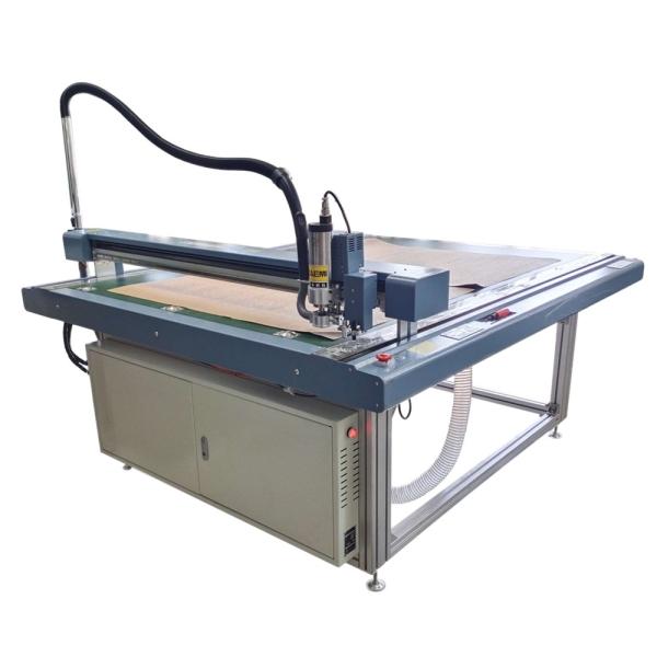 Máquina de corte de papel de PVC de doble uso con un alcance de corte de 1500*900 mm