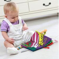 China Enlightenment Early Education 0-1 Year Old Baby Toy Baby Cloth Book on sale