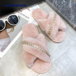 China EUR36 - 41 Warm Furry Luxury Fur Slippers For Women supplier
