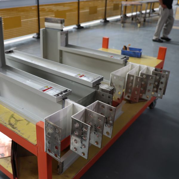 Low Voltage Enclosed Busduct Electrical Copper  Aluminium Elbow Vertical Busbar Feeder Bus Way