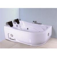China Durable Safety Jacuzzi Soaker Tubs , Small Whirlpool Tub Shower Combo For Family on sale
