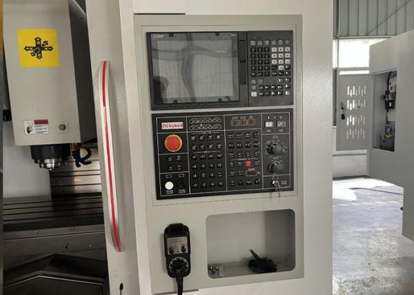 Practical 4 Axis Vertical Machining Center , Multifunctional CNC Machining Equipment