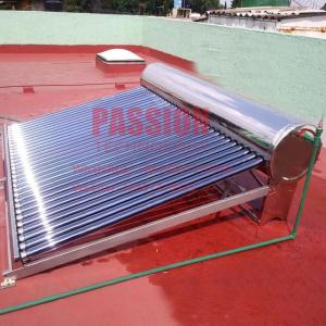 China 250L Vacuum Tube Solar Water Heater 30tubes Low Pressure Solar Collector supplier