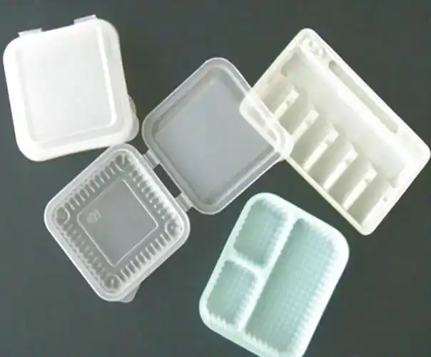 China 4層PPプラスチックシート押出機（食品容器用、幅800～1500mm、厚さ0.2～1.5mm） wholesale