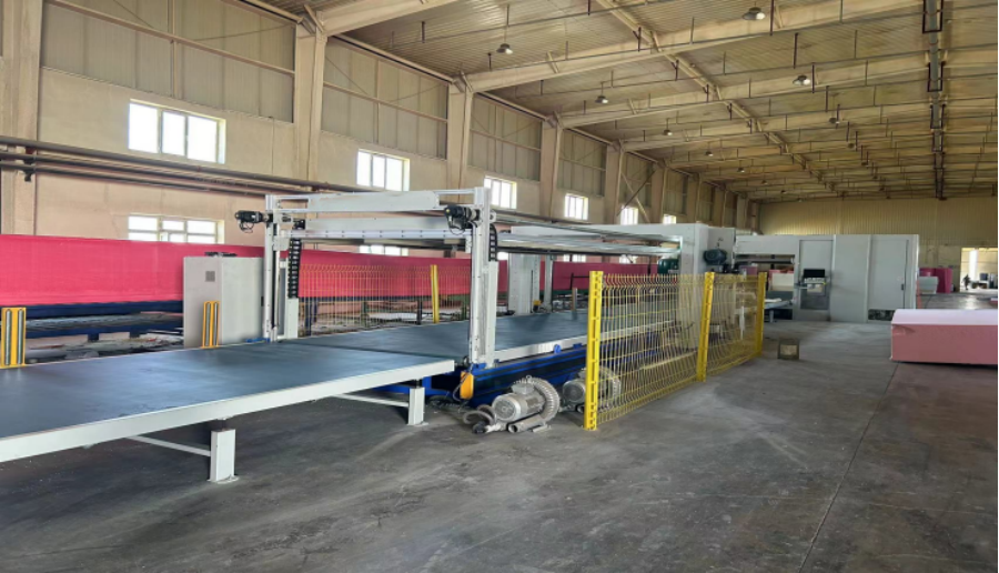 China Fast Cutting Speed Cnc Foam Cutter Machine Automated Robust Construction wholesale