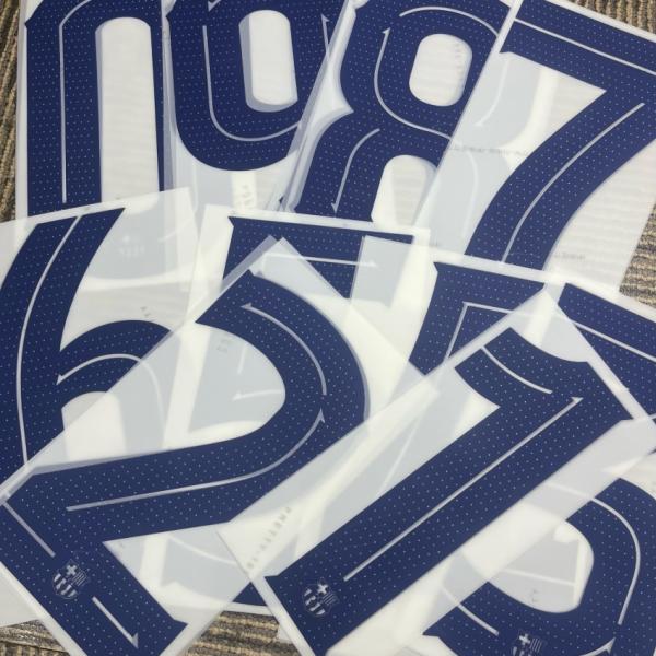 China Numéros de transfert de chaleur sensibles à la pression, lavables en machine, en plusieurs couleurs pour les logos de maillots sérigraphiés personnalisés wholesale