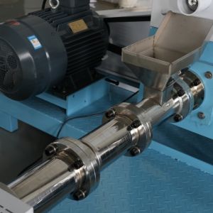 China 小型飼料の浮遊魚の供給の餌機械は突き出た wholesale