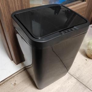 Intelligent Sensor Garbage Bin , Trash Can Automatic Lid With Large Capacity