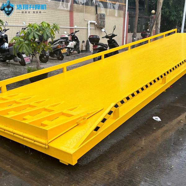 Custom Steel Portable Yard Dock Ramp For Forklift Hydraulic 10-20T