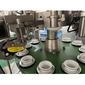 China Máquina semi-automática de preenchimento e vedação de pasta com precisão de ± 1% e sistema de controlo PLC wholesale