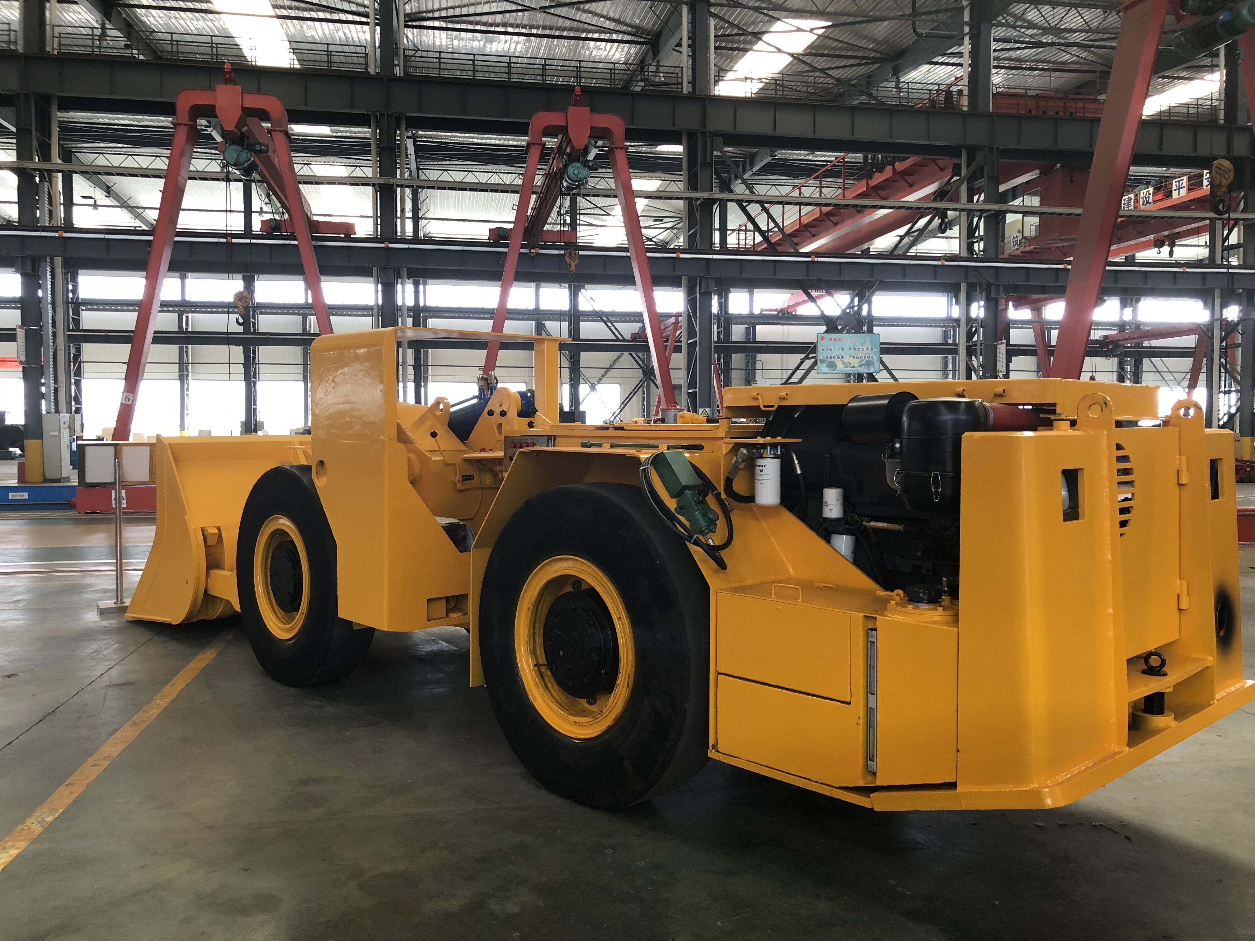 China Équipement minier à télécommande puissant, camions d'extraction automatisés avec la cabine supplier