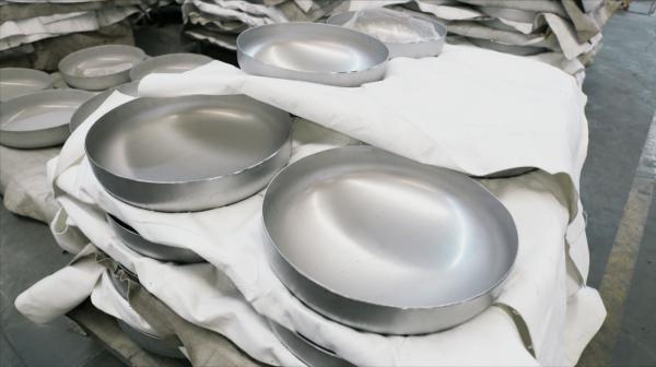 Fond bombé elliptique léger S30408 avec diamètre intérieur de 450 mm et épaisseur de 2,5 mm