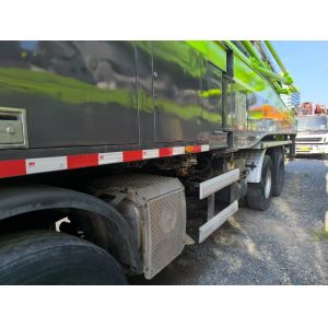 China 2019 Used Zoomlion 56M Concrete Pump Truck Mercedes Benz Chassis with Intelligent & Efficient Operation wholesale