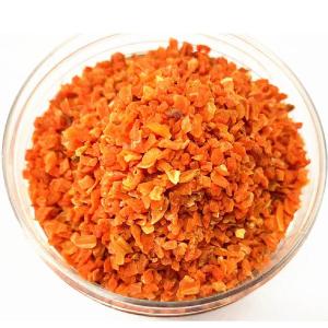 China Air Dried Carrot Chips Dehydrated Carrot Flakes Nutritious Snack Alternative supplier