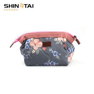 China Fashion Large Capacity Travel Makeup Bag Cosmetic Bag supplier