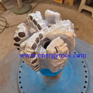 China Ferramenta de perfuração de diamantes de petróleo 5-1 / 2 polegadas PDC Perfuração Bit Of API Spec supplier