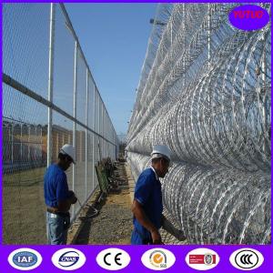 China 450mm/600mm/900mm/1050mm Hot Dipped Galvanized Concertina Razor Barbed Wire for Protecting supplier