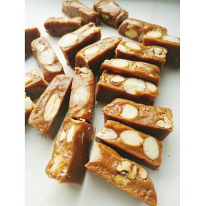 China Custom Halal Candy Chocolate Milk Taffy Candy From China on sale