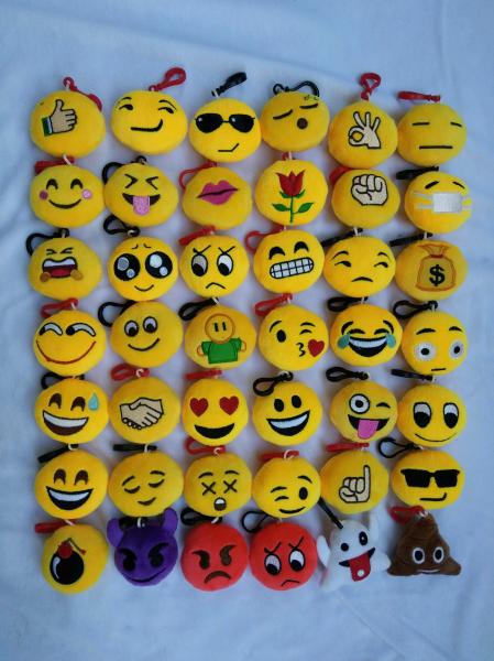 昇進のギフトのためのホックが付いているEmojiのかわいく美しいPlushおもちゃKeychain