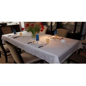 3Ply Solid color Paper Tablecloth , OEM Disposable Paper Table Cloths