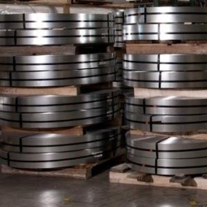 China 316l Stainless Steel Coils 1/8 Stainless Steel Dividing Strip 301 316 supplier