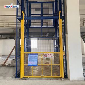 China 2 Ton Hydraulic Freight Elevator For Transporting Cargo Between Floors wholesale