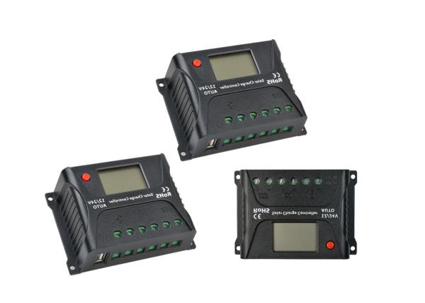 Hight Protection Solar Panel Power Controller , Waterproof Charge Controller