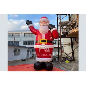 Decoraciones inflables gigantes de la Navidad del bolso del regalo de Santa Claus With A al aire libre