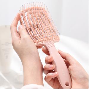 China Waterproof Detangling Hair Brush Soft Bristles OEM ODM supplier