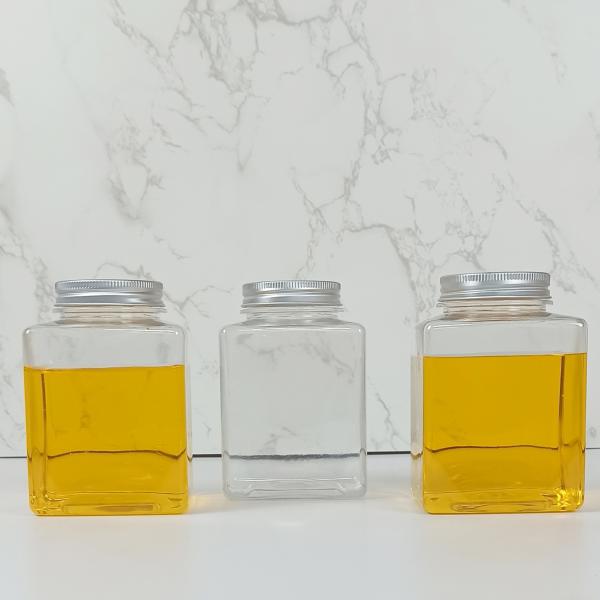 500mlのPET透明プラスチック容器にキャップ